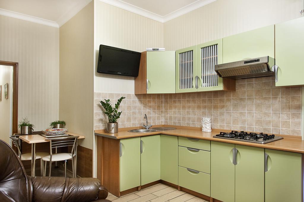 Bessarabka Apartment *